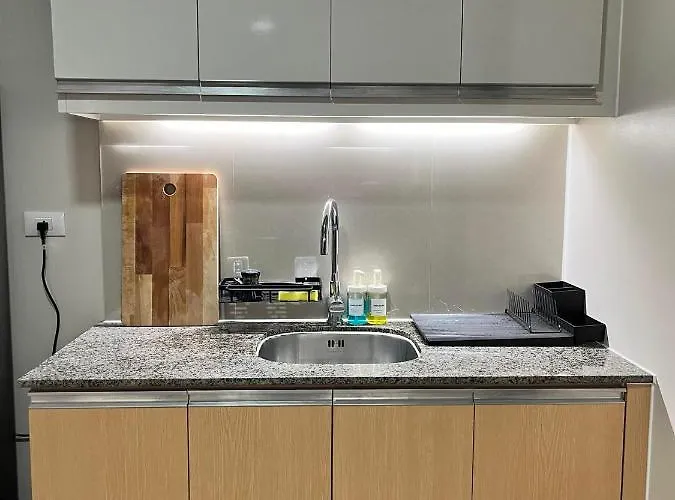 The By Eastwood Global Plaza Luxury *