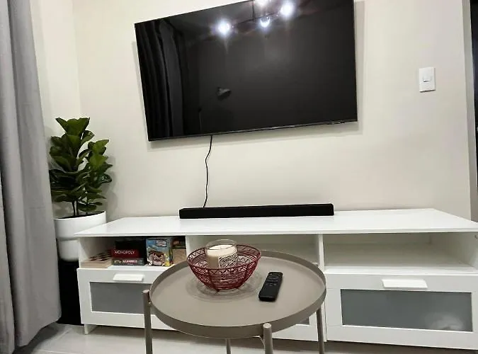 The By Eastwood Global Plaza Luxury Hotel