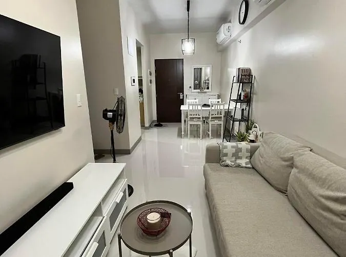 The By Eastwood Global Plaza Luxury *