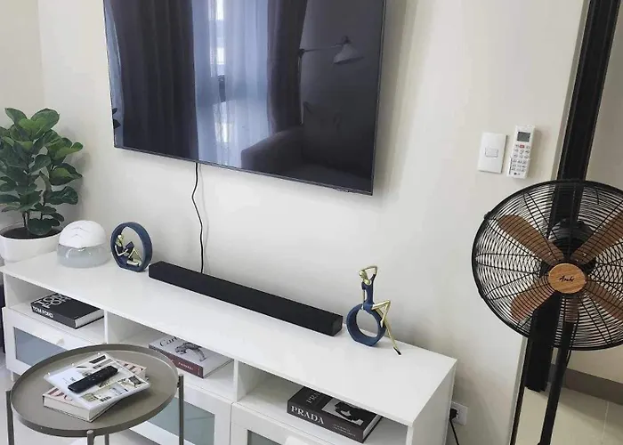Hotel The By Eastwood Global Plaza Luxury Manila